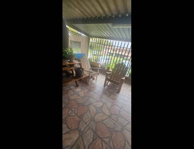 3 BEDROOM APARTMENT FOR SALE IN BEZUIDENHOUT VALLEY